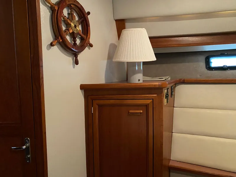 Slide: The Image of Carver Yachts 4207MY 1986 - 80