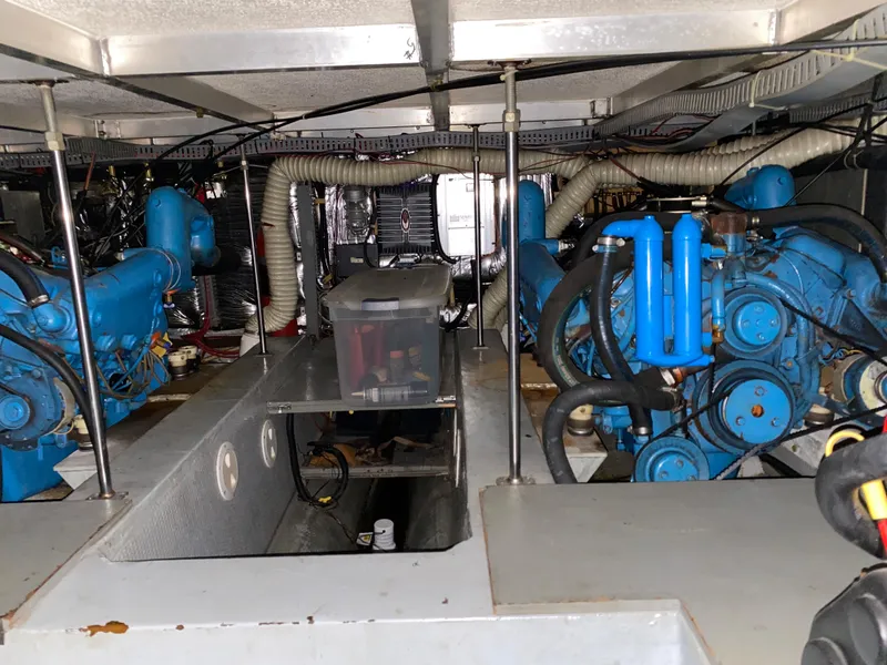 Slide: The Image of Carver Yachts 4207MY 1986 - 94