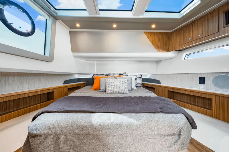 Slide: The Image of Cruisers Yachts 50GLS OB 2026 - 37