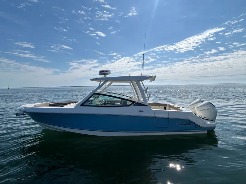 Slide: The Image of Boston Whaler 280 Vantage 2026 - 2