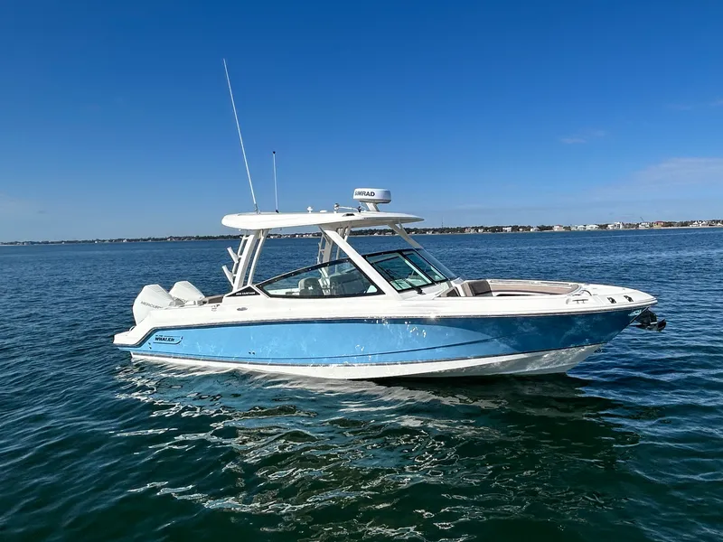 Slide: The Image of Boston Whaler 280 Vantage 2026 - 8