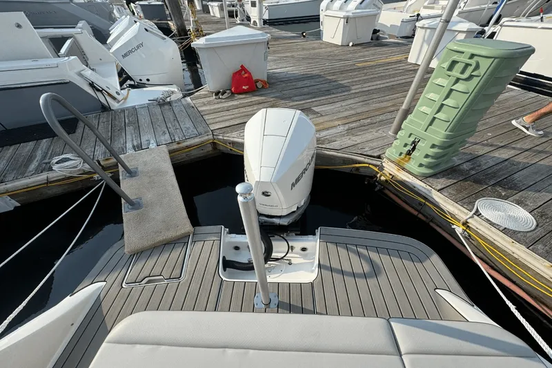 Slide: The Image of Sea Ray SDX 230 Outboard 2026 - 9