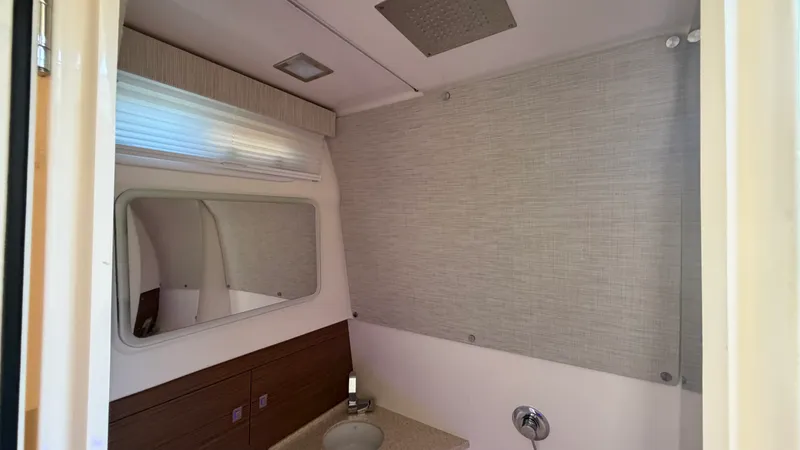 Slide: The Image of Boston Whaler 420 Outrage 2026 - 29
