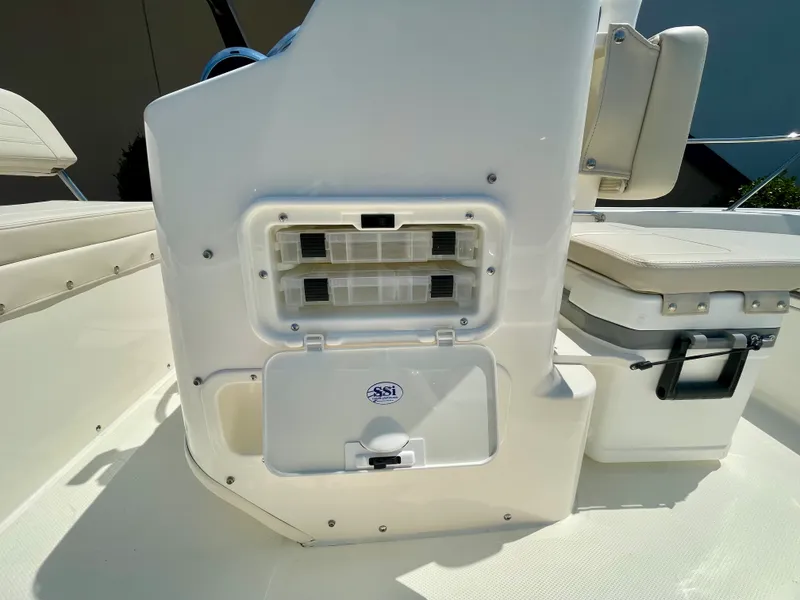 Slide: The Image of Boston Whaler 150 Montauk 2027 - 10