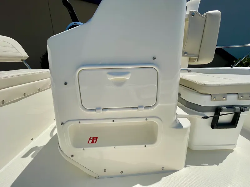 Slide: The Image of Boston Whaler 150 Montauk 2027 - 9