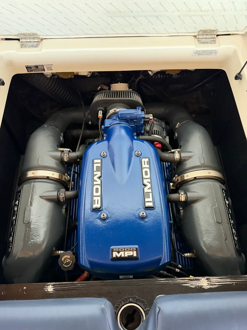 Slide: The Image of Mastercraft XT 23 2018 - 16