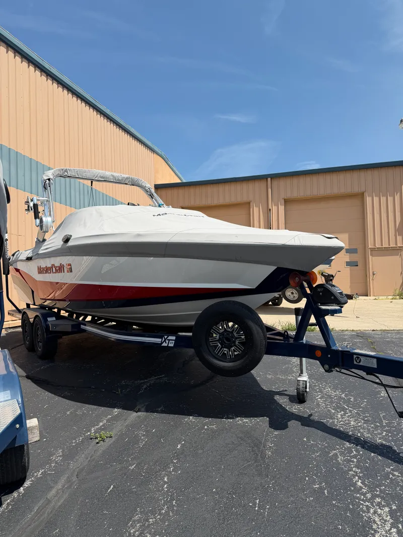 Slide: The Image of Mastercraft XT 23 2018 - 20