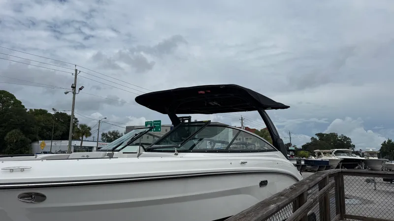 Slide: The Image of Sea Ray SLX 260 Outboard 2026 - 3