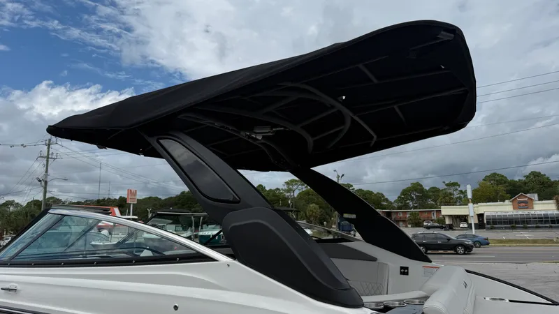 Slide: The Image of Sea Ray SLX 260 Outboard 2026 - 4