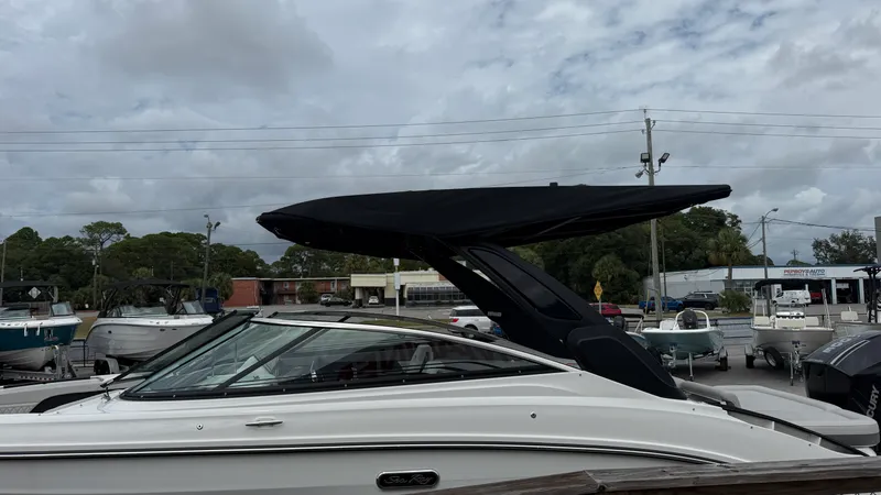 Slide: The Image of Sea Ray SLX 260 Outboard 2026 - 5