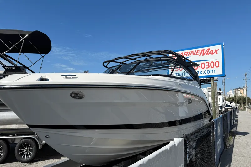 Slide: The Image of Sea Ray SLX 260 Outboard 2026 - 8