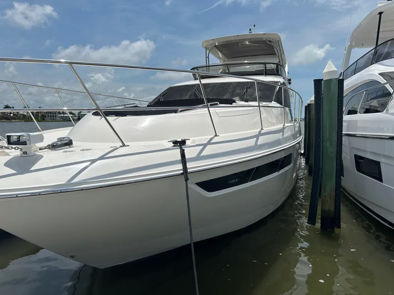 The Image of Sea Ray L650 Fly 2018 - 0