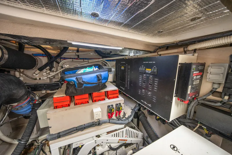 Slide: The Image of Sea Ray L650 Fly 2018 - 87