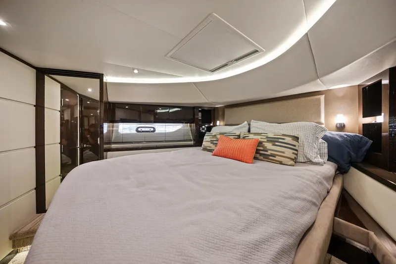 Slide: The Image of Sea Ray L650 Fly 2018 - 50