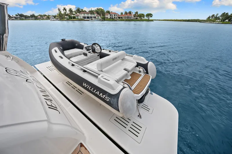 Slide: The Image of Sea Ray L650 Fly 2018 - 64
