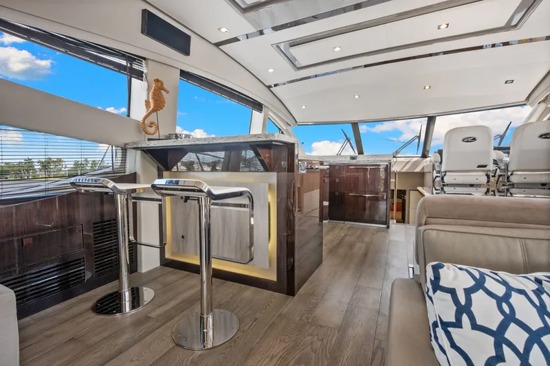 Slide: The Image of Sea Ray L650 Fly 2018 - 34