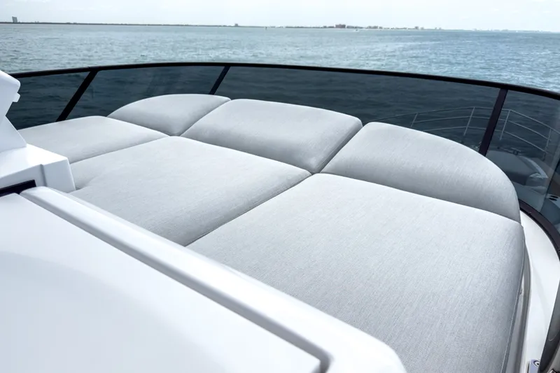 Slide: The Image of Azimut 53 FLY 2025 - 59