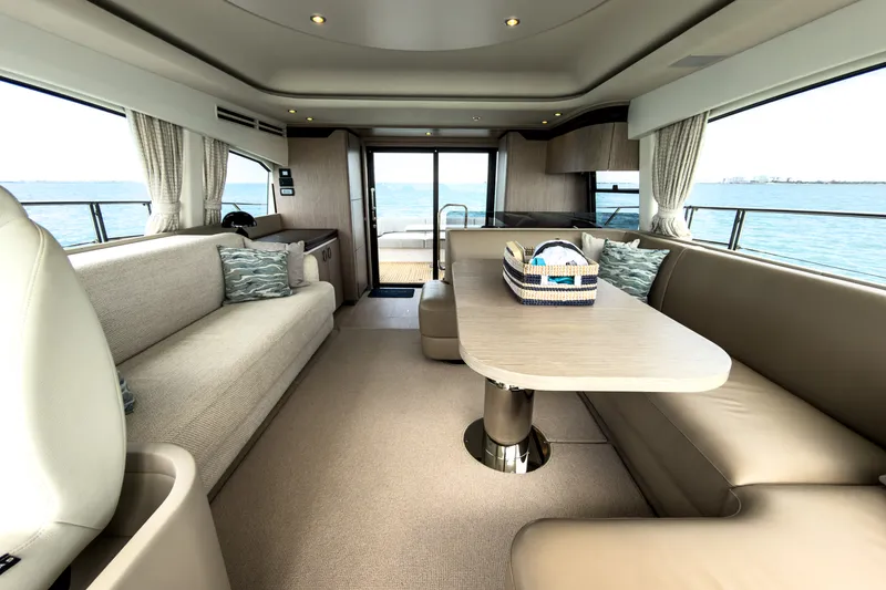Slide: The Image of Azimut 53 FLY 2025 - 25