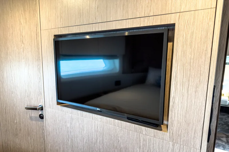 Slide: The Image of Azimut 53 FLY 2025 - 50