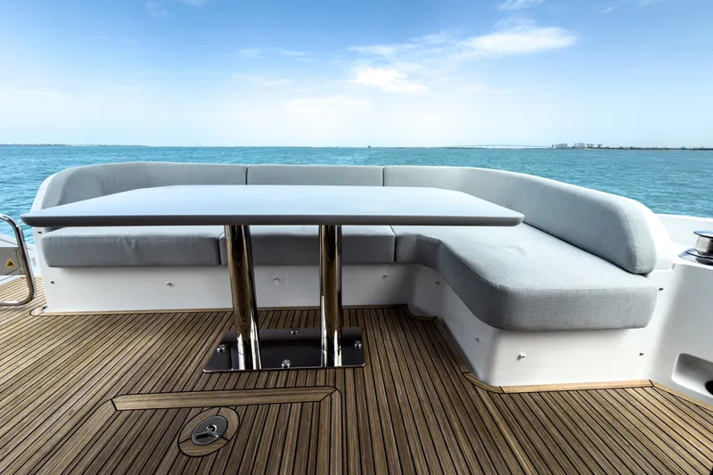 Slide: The Image of Azimut 53 FLY 2025 - 15