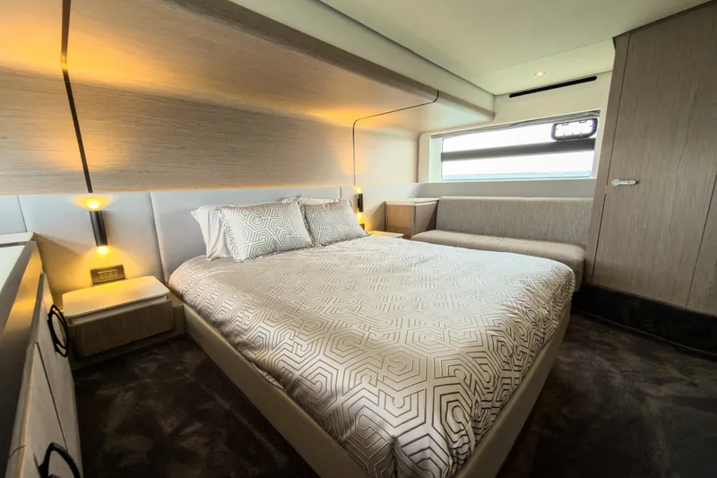 Slide: The Image of Azimut 53 FLY 2025 - 36