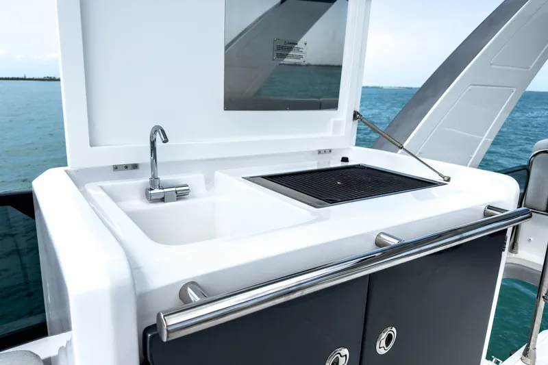 Slide: The Image of Azimut 53 FLY 2025 - 61