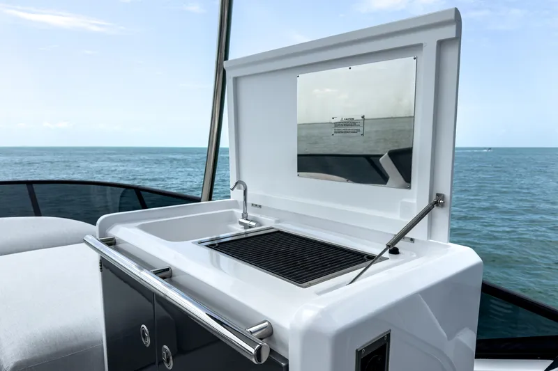 Slide: The Image of Azimut 53 FLY 2025 - 62