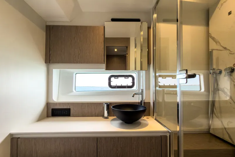 Slide: The Image of Azimut 53 FLY 2025 - 41