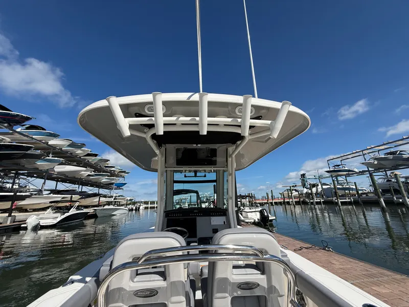 Slide: The Image of Boston Whaler 250 Outrage 2027 - 21