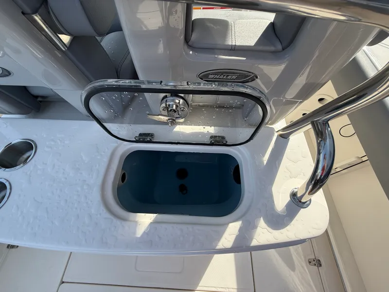 Slide: The Image of Boston Whaler 250 Outrage 2027 - 20