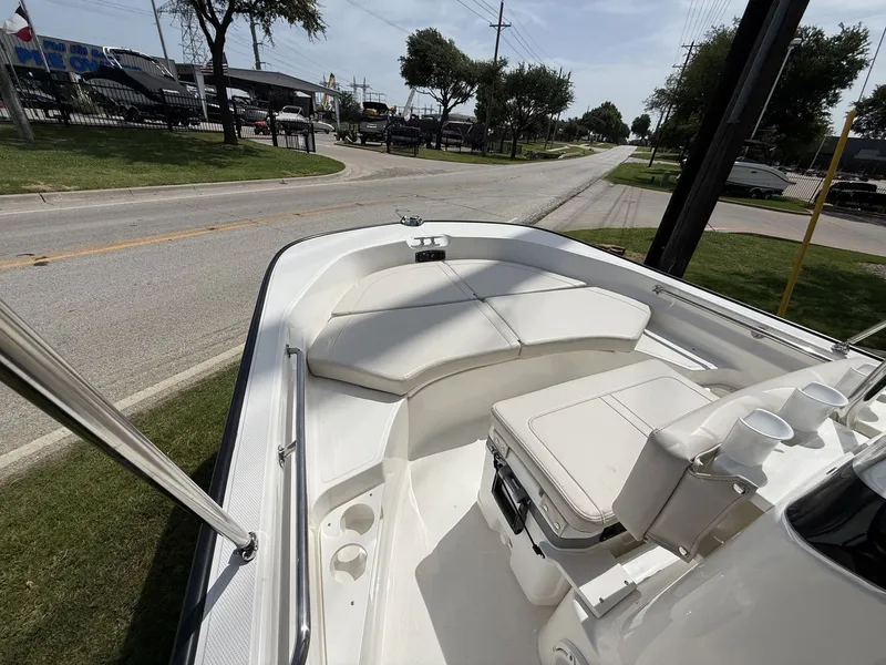 Slide: The Image of Boston Whaler 170 Montauk 2026 - 15