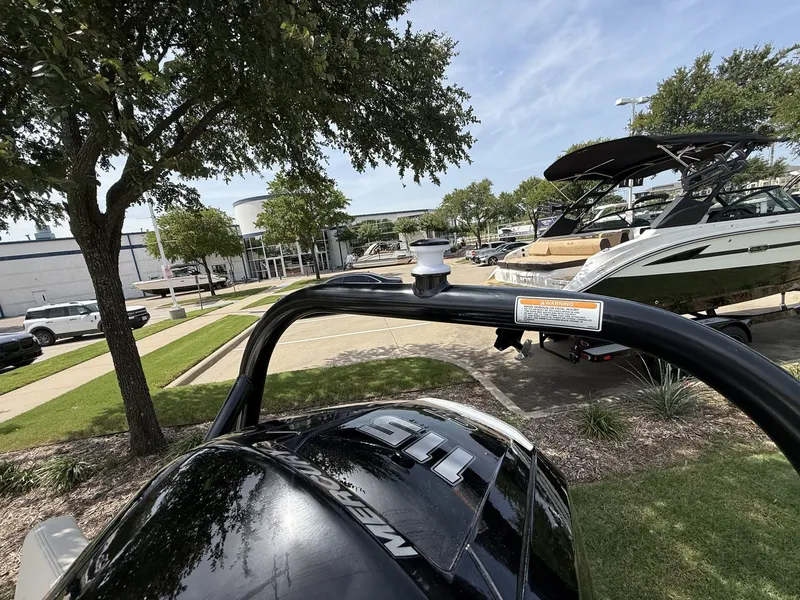 Slide: The Image of Boston Whaler 170 Montauk 2026 - 6