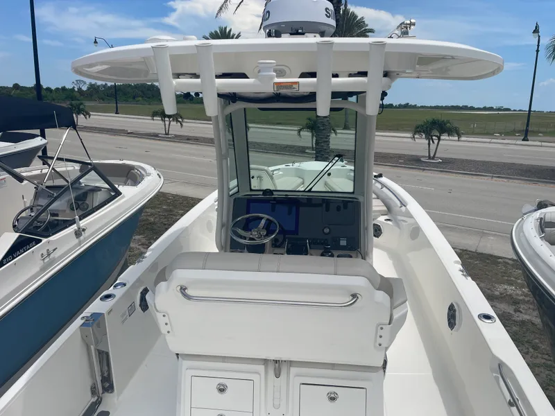 Slide: The Image of Boston Whaler 280 Dauntless 2023 - 7