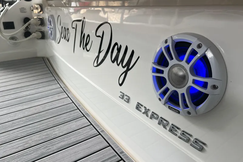 Slide: The Image of Regal 33 Express 2019 - 19