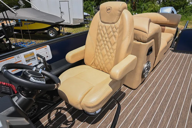 Slide: The Image of Premier 270 Intrigue RF 2023 - 28
