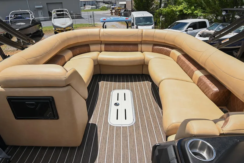 Slide: The Image of Premier 270 Intrigue RF 2023 - 7
