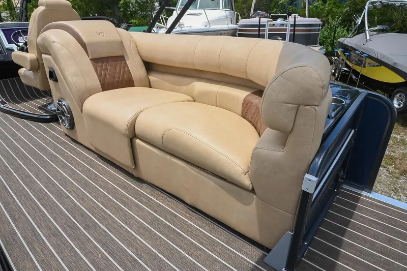 Slide: The Image of Premier 270 Intrigue RF 2023 - 23