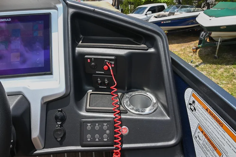 Slide: The Image of Premier 270 Intrigue RF 2023 - 6
