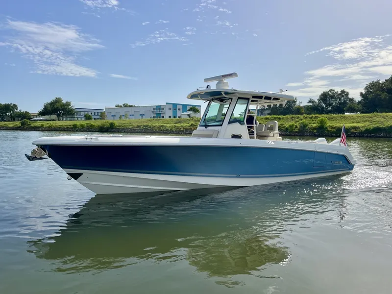 The Image of Boston Whaler 330 OUTRAGE 2020 - 0