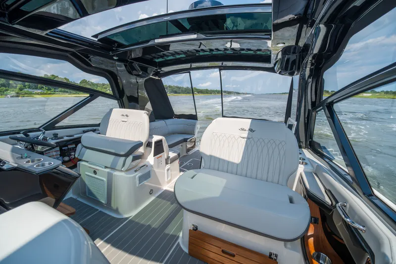 Slide: The Image of Sea Ray Sundancer 370 Outboard 2026 - 16