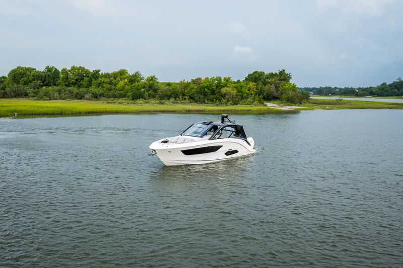 Slide: The Image of Sea Ray Sundancer 370 Outboard 2026 - 2