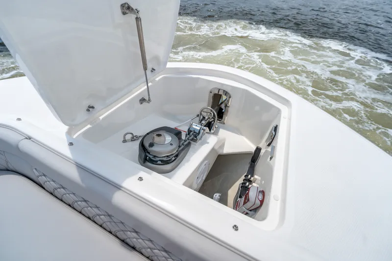 Slide: The Image of Sea Ray Sundancer 370 Outboard 2026 - 8