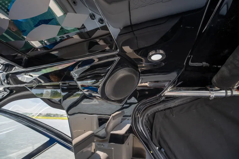 Slide: The Image of Sea Ray Sundancer 370 Outboard 2026 - 26