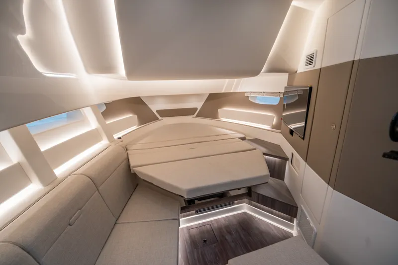 Slide: The Image of Sea Ray Sundancer 370 Outboard 2026 - 31