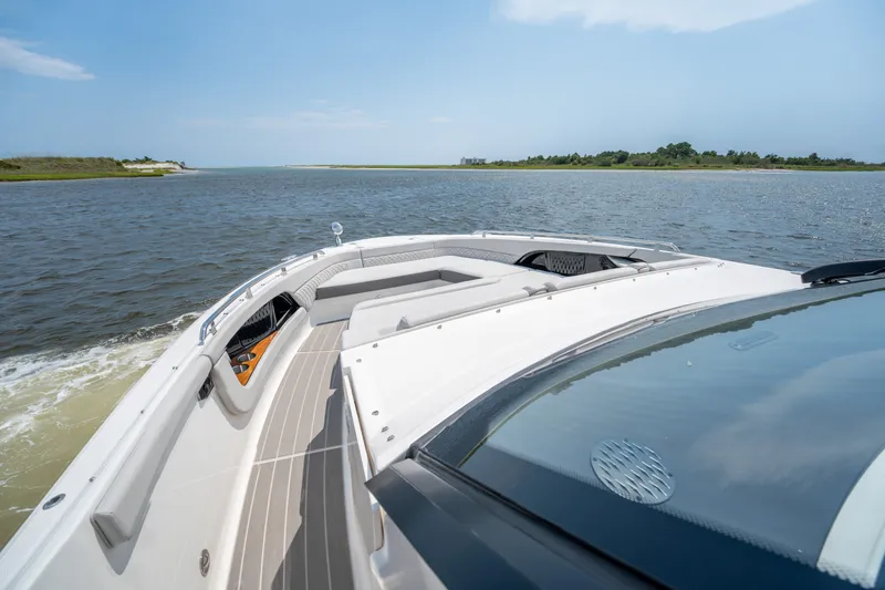 Slide: The Image of Sea Ray Sundancer 370 Outboard 2026 - 49
