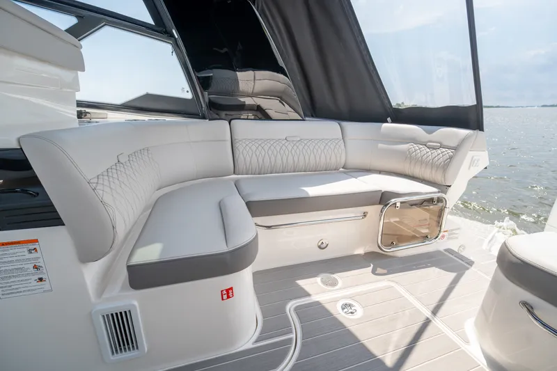 Slide: The Image of Sea Ray Sundancer 370 Outboard 2026 - 10