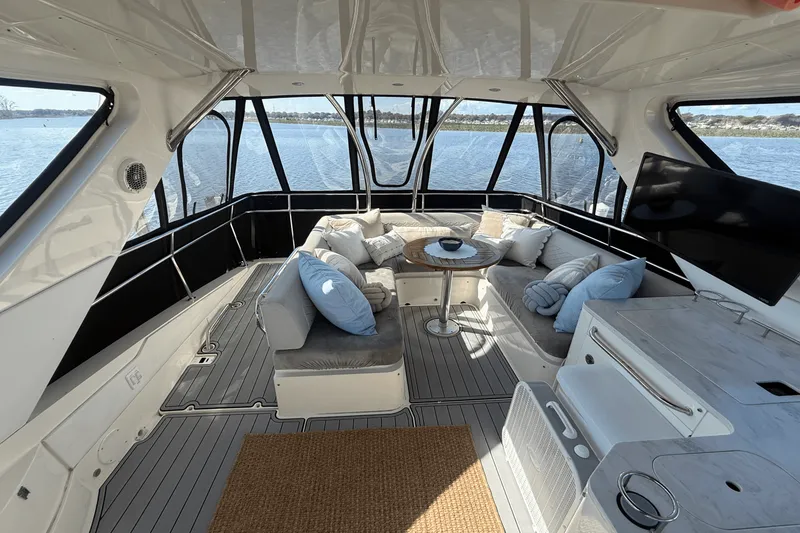 Slide: The Image of Sea Ray 510 FLY 2017 - 11