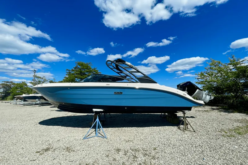 The Image of Sea Ray SDX 250 Outboard 2026 - 0