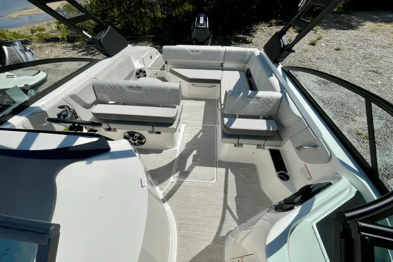 Slide: The Image of Sea Ray SDX 250 Outboard 2026 - 13