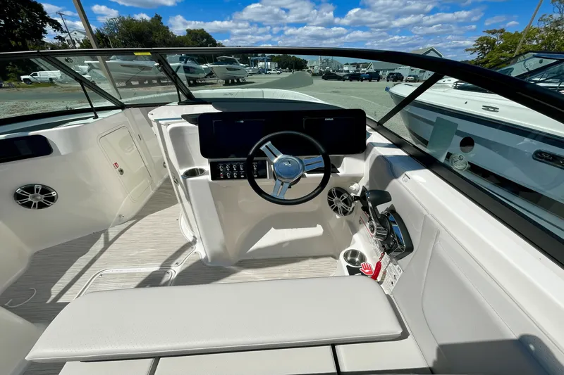 Slide: The Image of Sea Ray SDX 250 Outboard 2026 - 9